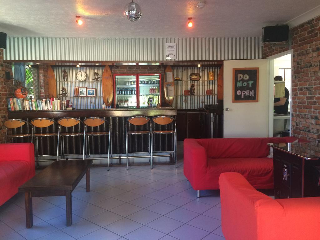 Maxmee Backpackers Resort Gold Coast Exterior photo